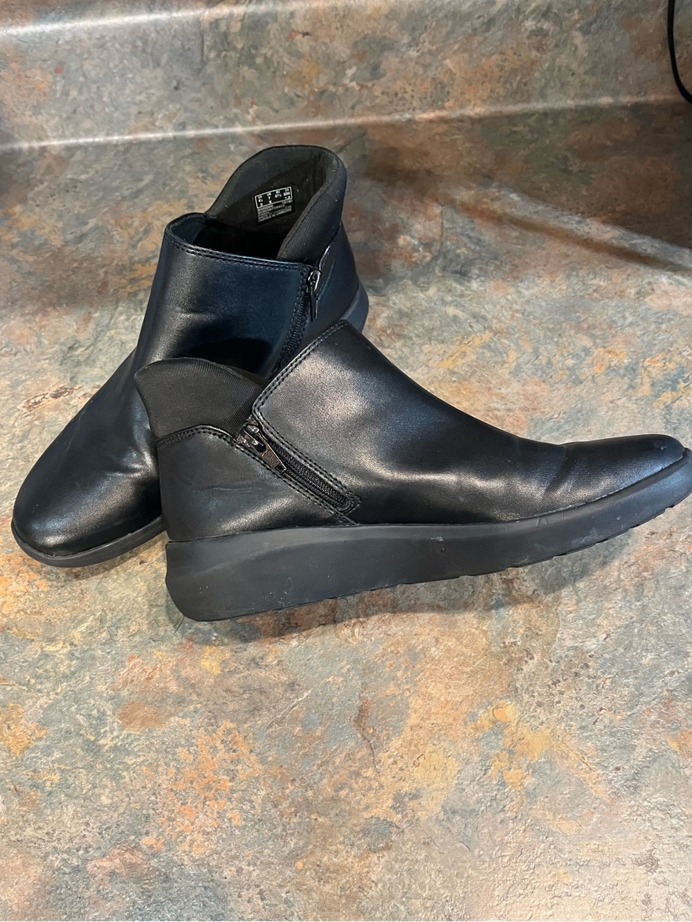 Clarks 7M waterproof ankle boots 3259
